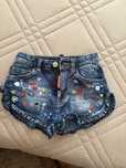 Панталонки Dsquared, рокля Guess