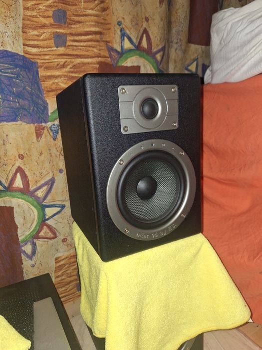 Boxe mini monitor Near 05 by ESI