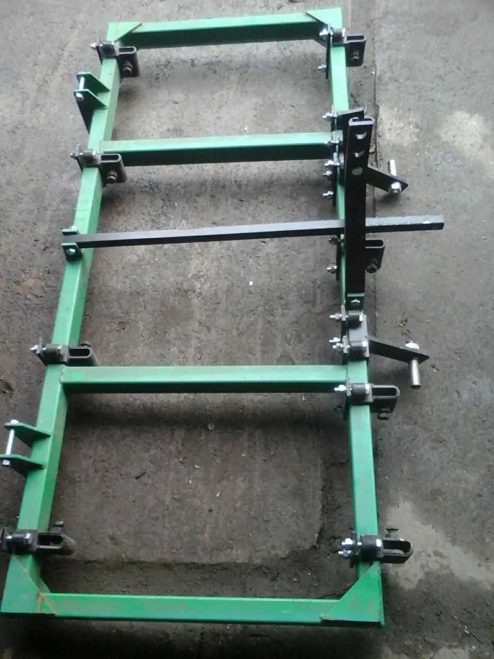 Cultivator prasitor cu 7 sape, tavalug si roti pentru tractor 1.60m