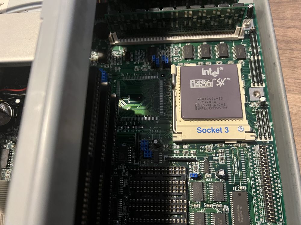 Unitate 486 packard bell defecta pentru piese
