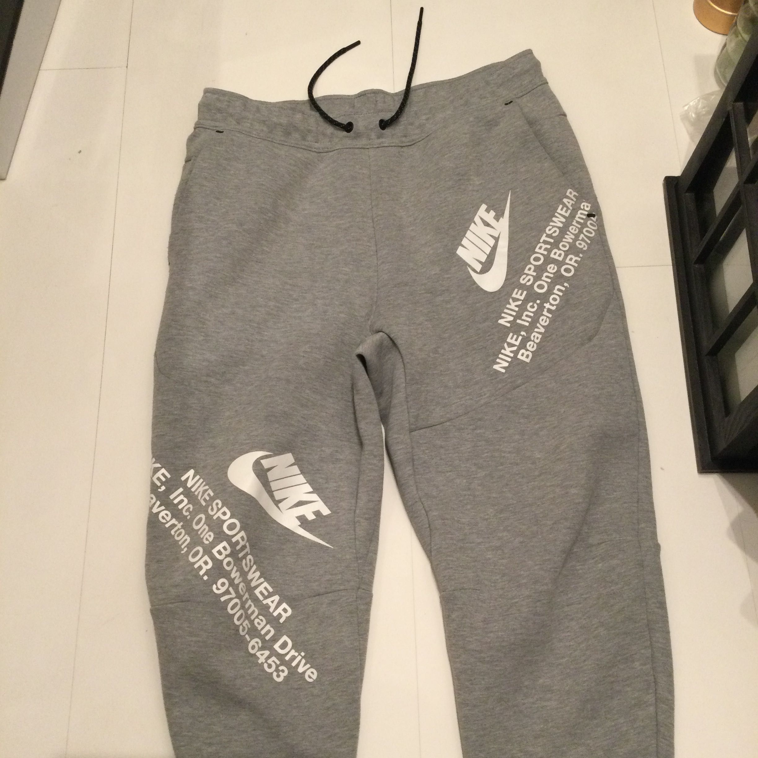 Nike tech fleece черен М