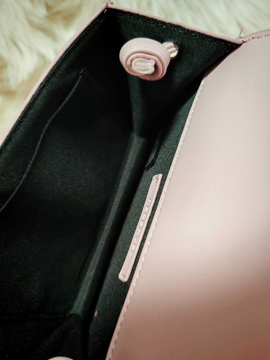 Geanta noua Reserved