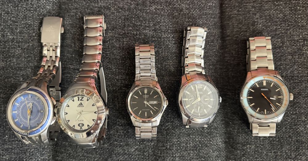 Продавам лот часовници Adidas,Fossul, Tommy Hilfiger