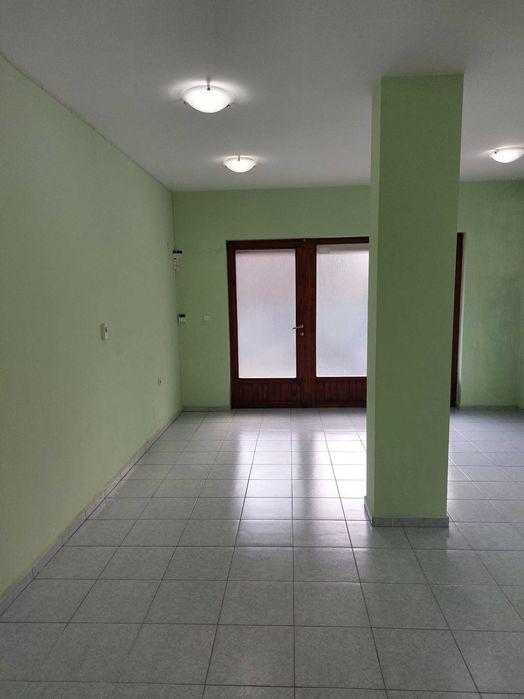 Продавам магазин