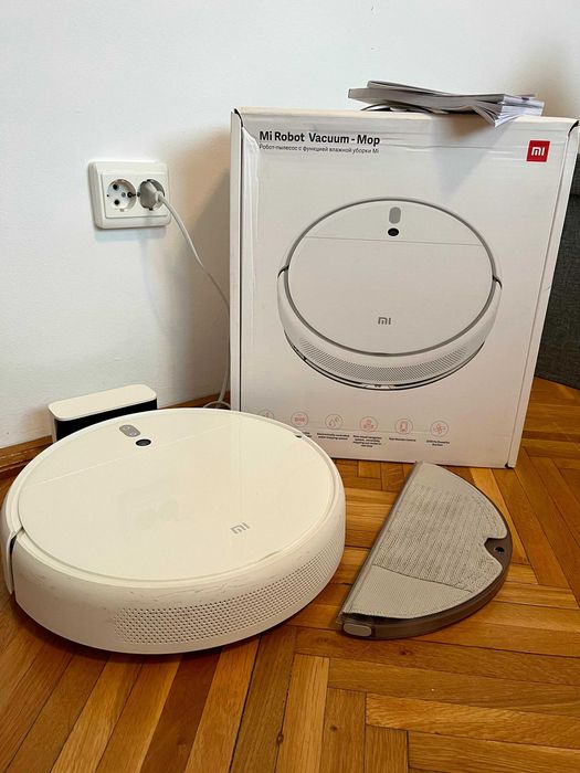 Vând Aspirator Xiaomi Mi Robot Vacuum Mop Cleaner