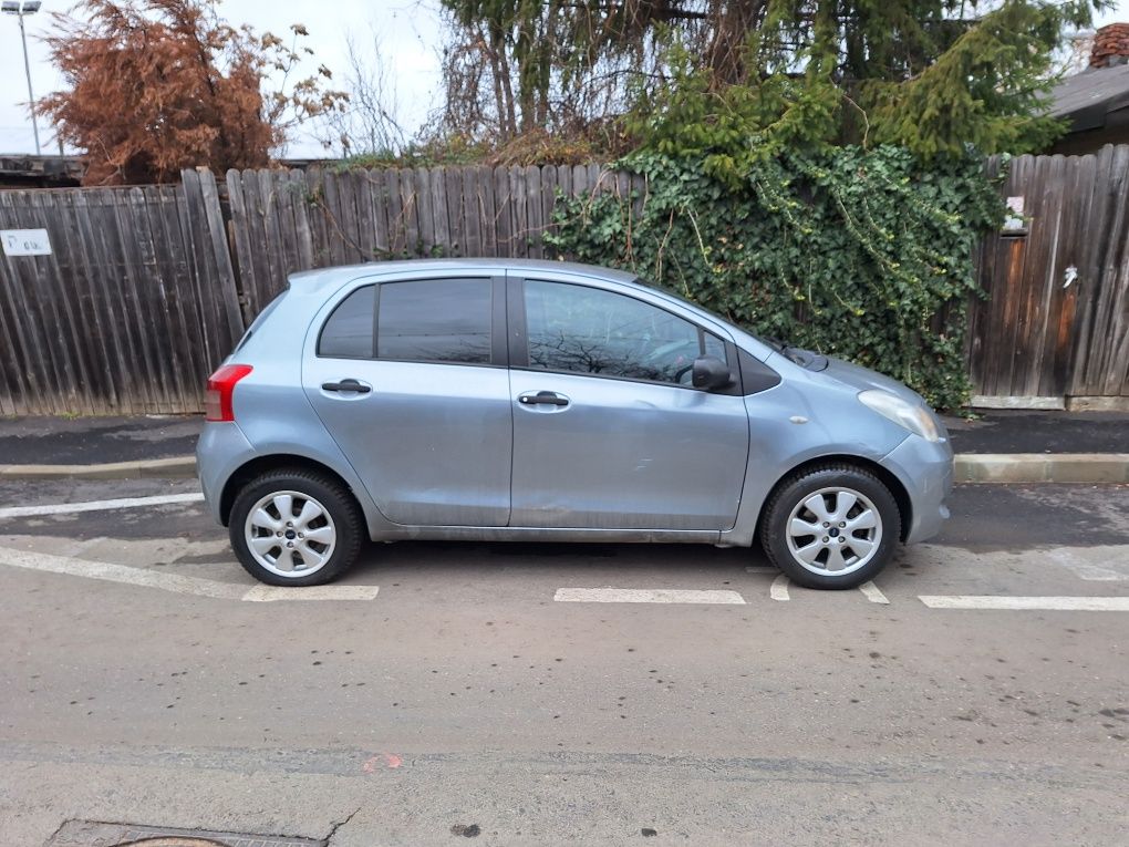 Toyota Yaris 1.0 Benzina Aer condiționat