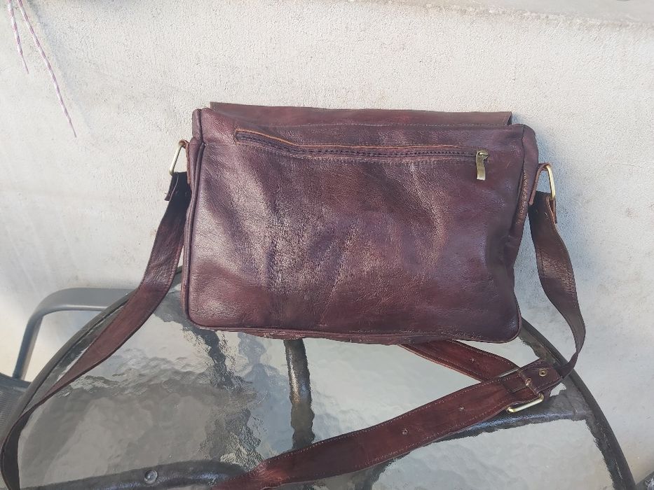 Geanta piele in stare buna