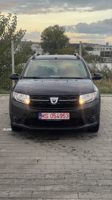 Vând  sau schimb dacia mcv