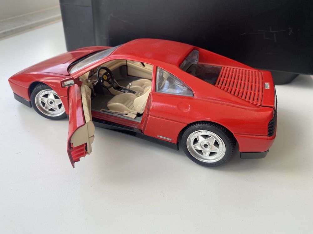 Macheta Ferrari 248 tb 1/18 burago