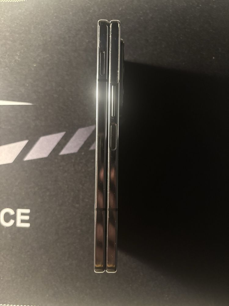 Samsung Galaxy Z Fold 4