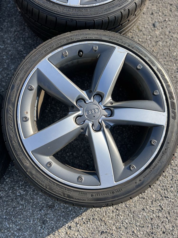 Джанти с летни гуми 17” за Audi. 9мм грайфер !
