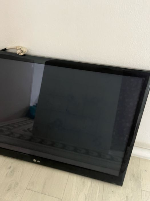 Телевизор в рабочем состоянии