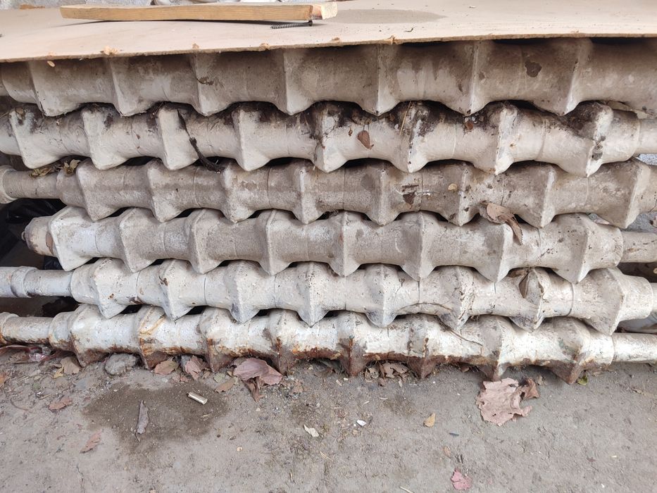 Ворота. Евро Палеты.Чугунные батареи.