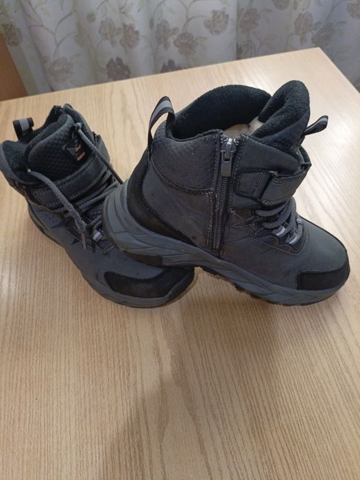Ботинки зимние 36 рр