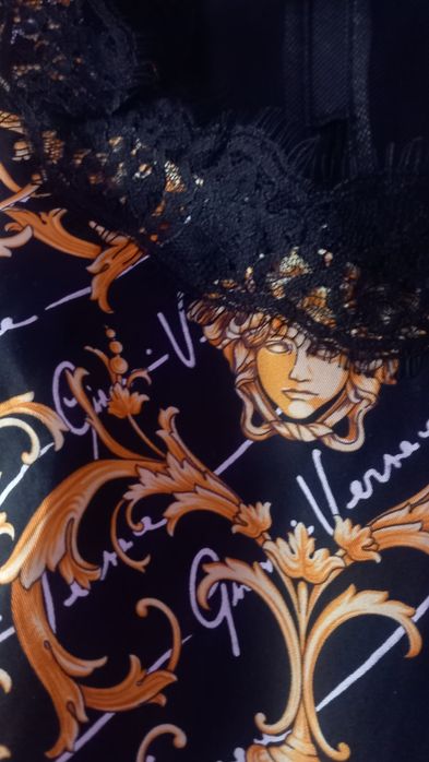 Дизайнерски потник на Versace