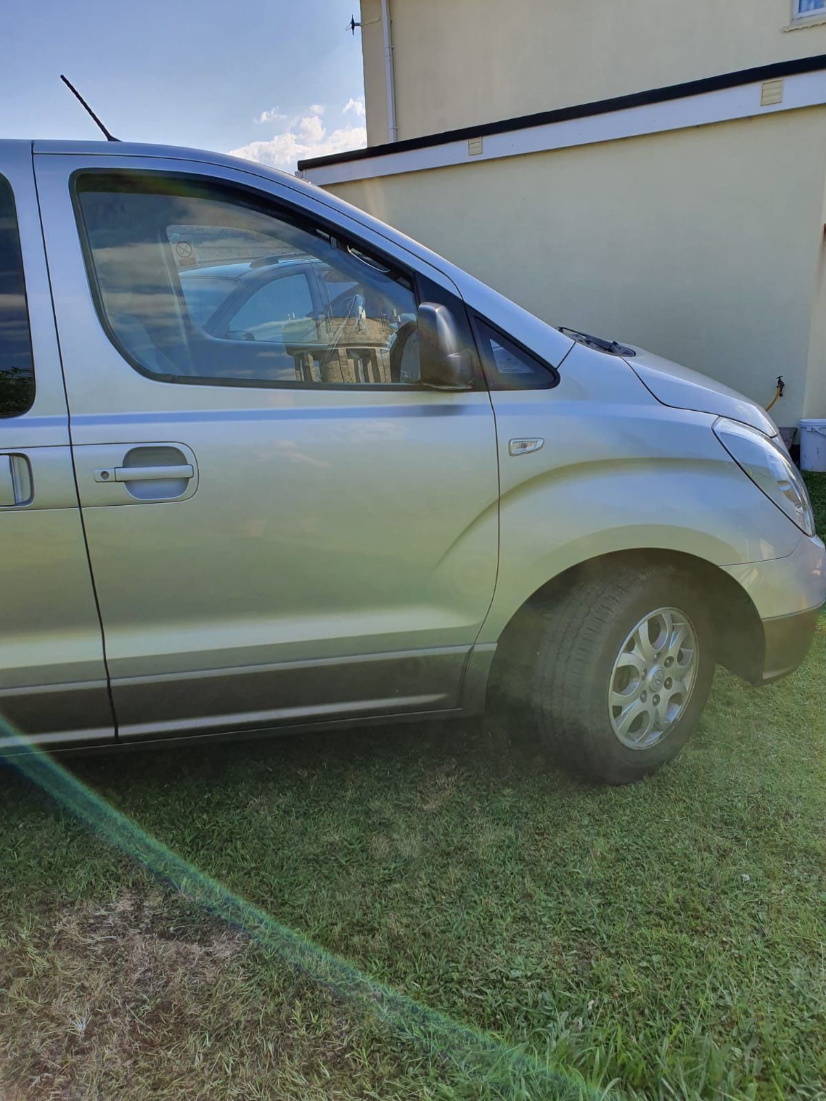 Dezmembrez Hyundai h1 2012 , mașină completă