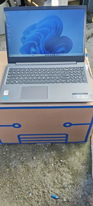 Vând leptop Lenovo în stare bună