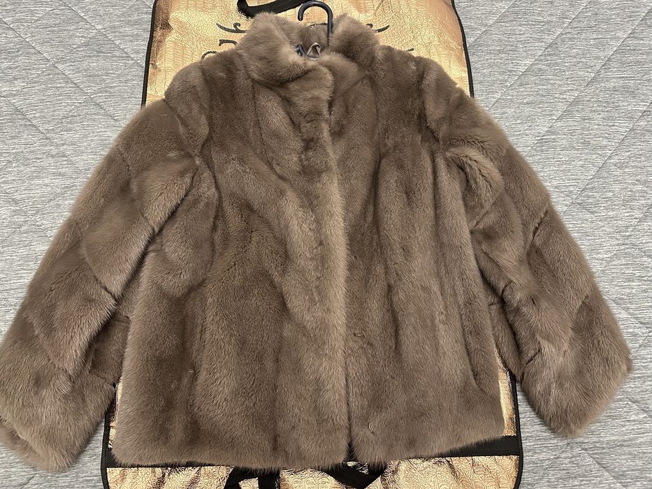 Продам норковую шубу