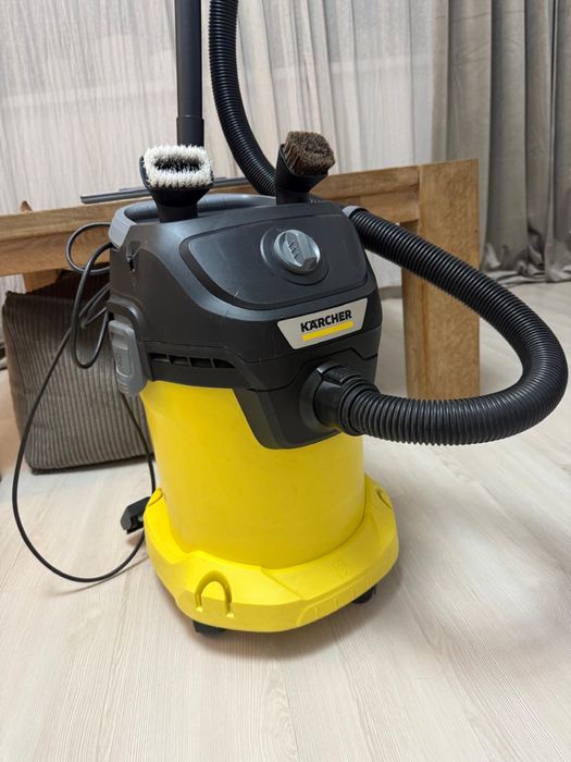 Aspirator umed si uscat Karcher KWD 3