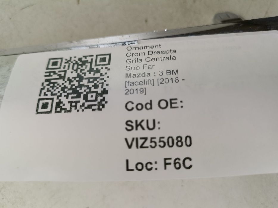 Ornament Crom Dreapta Grila Centrala Sub Far Mazda  3 BM [facelift] 20