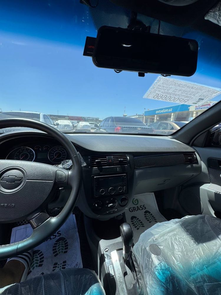 Chevrolet Gentra черный