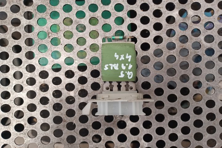 Rezistenta trepte aeroterma Volkswagen VW Golf 5  [din 2003 pana  2009] seria Hatchback 5-usi 1.9 T