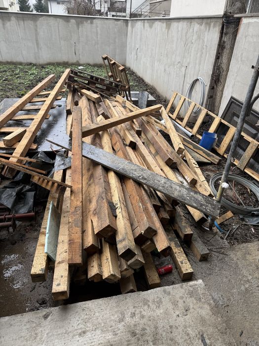 Vand patrati lemne cofraje