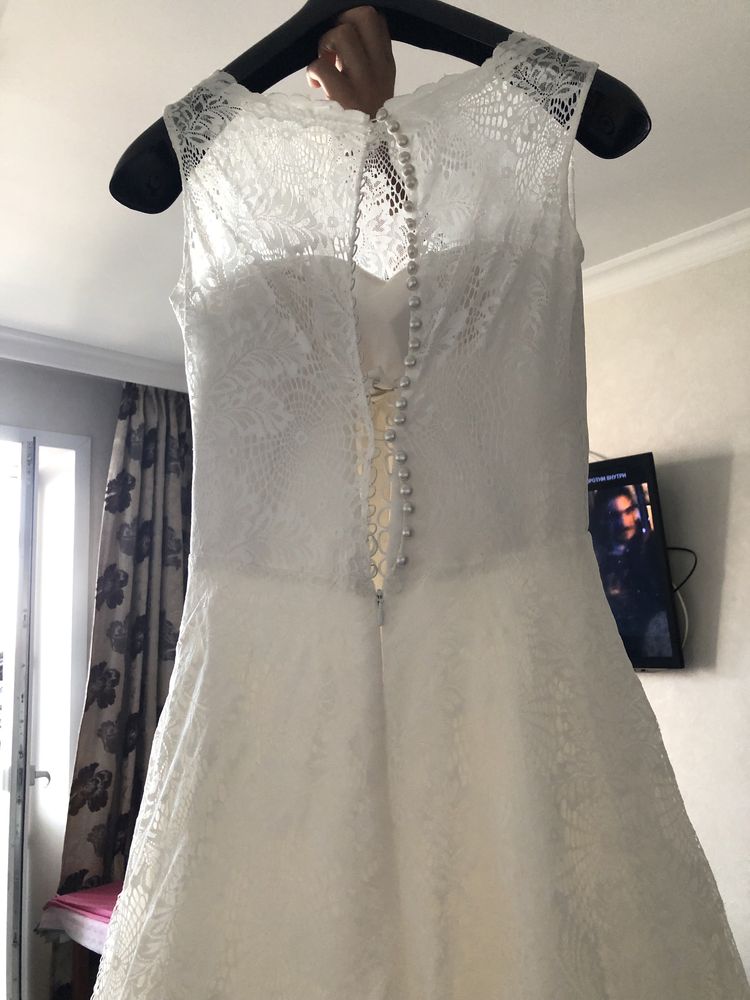 Шикарное брендовое платье на қыз ұзату, выпускной,свадьбу.
