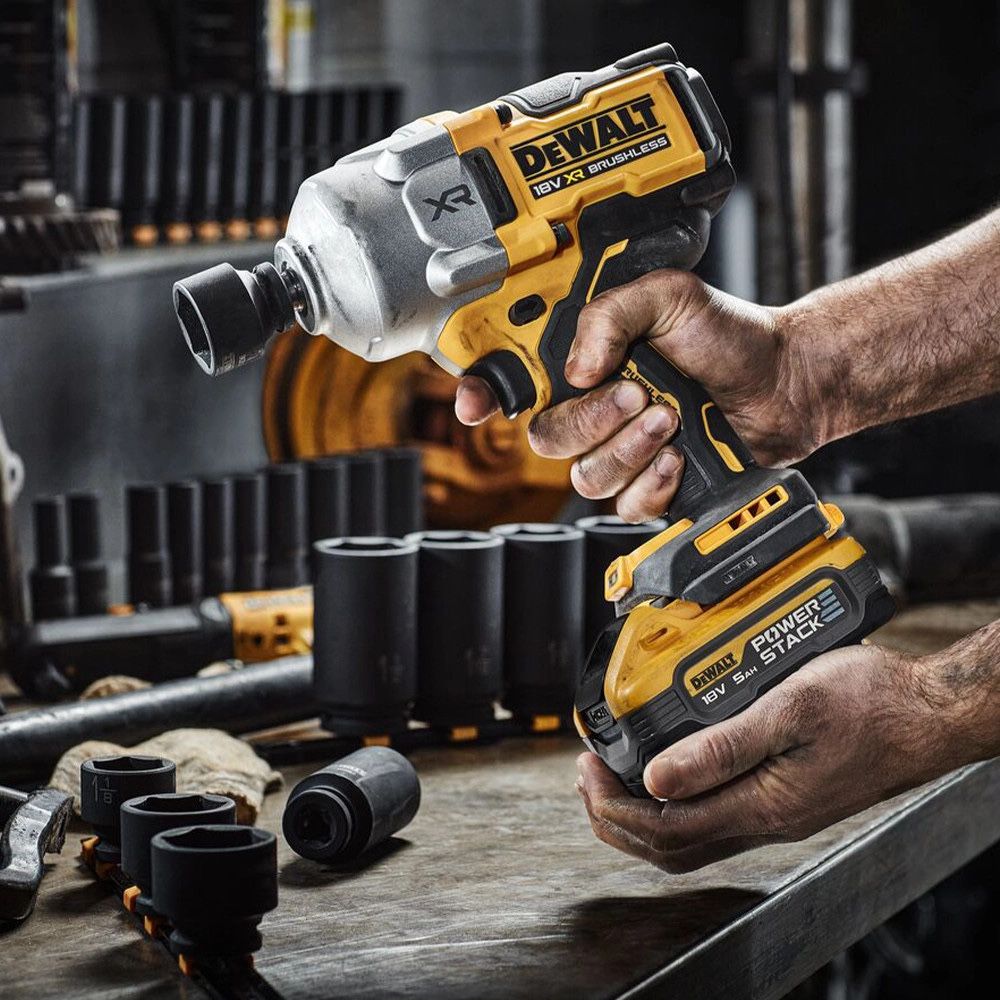 Акумулаторен гайковерт DeWALT DCF961H2T 18V 2372Nm