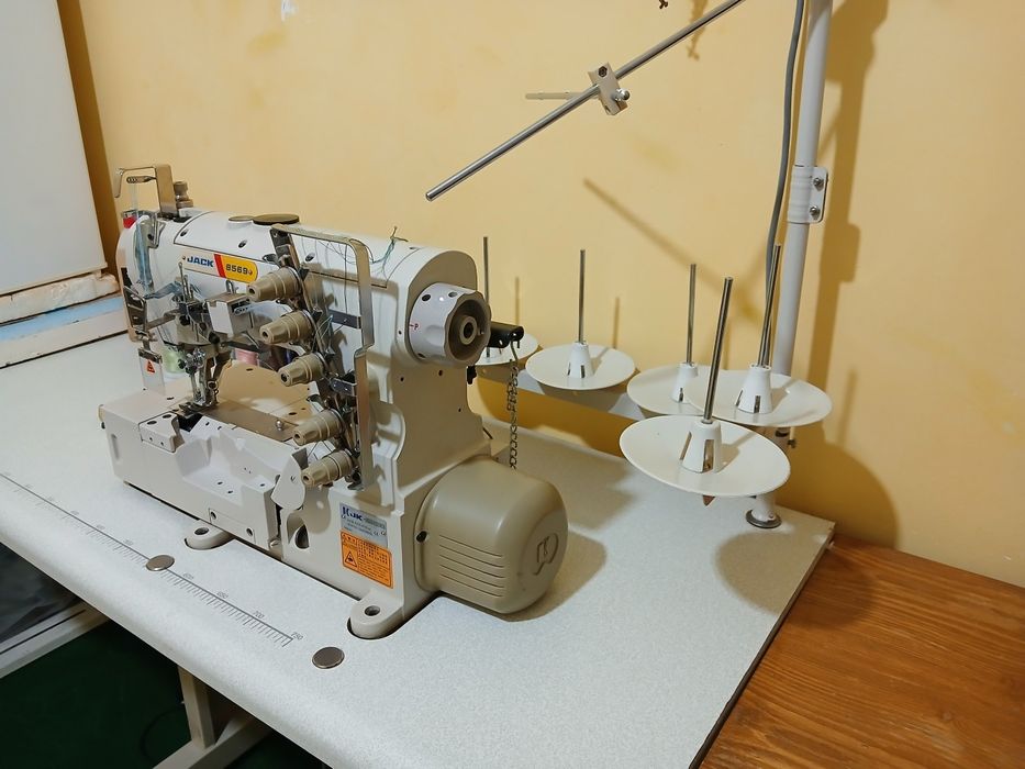 Распошивалная машинка Jack