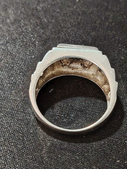 Ghiul barbatesc din argint cu onix si diamant Cz