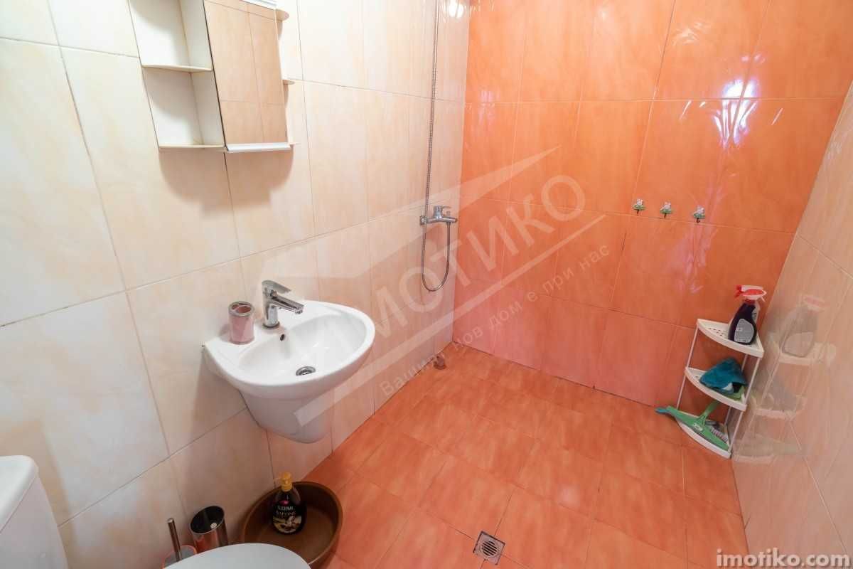 Дава се под наем Тристаен апартамент в София, Витоша - 85 кв.м за 612 € - Снимка #3