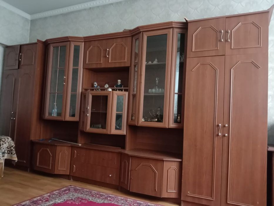 Продам стенку состояние среднее