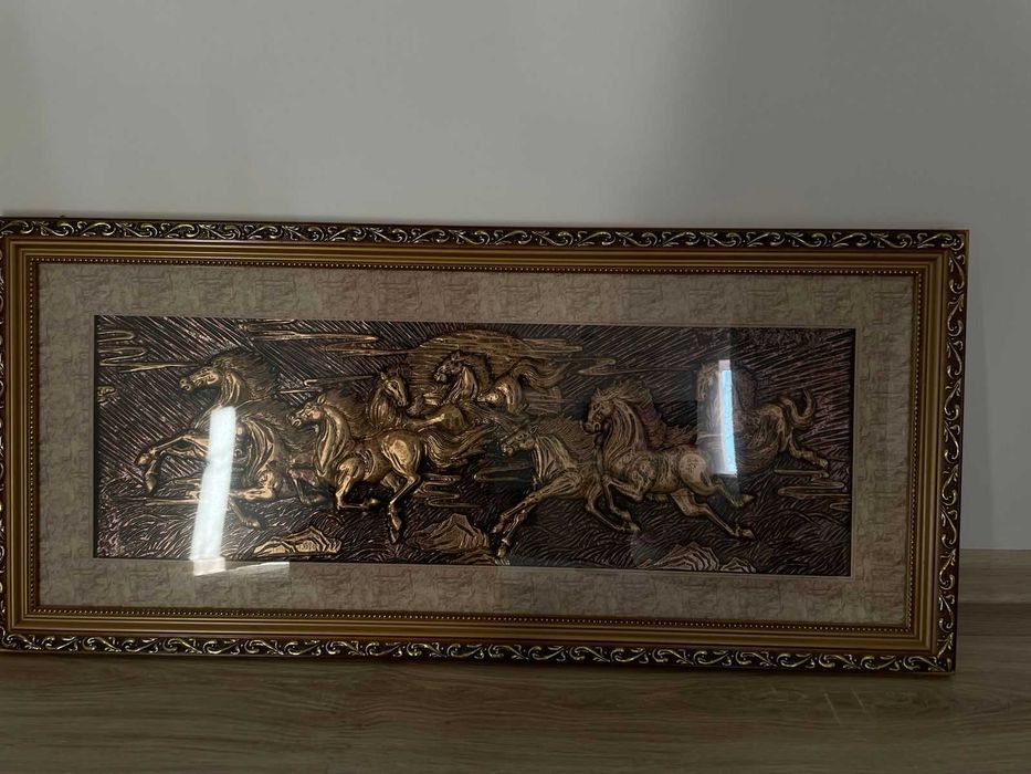 картина лошади чеканка в рамке