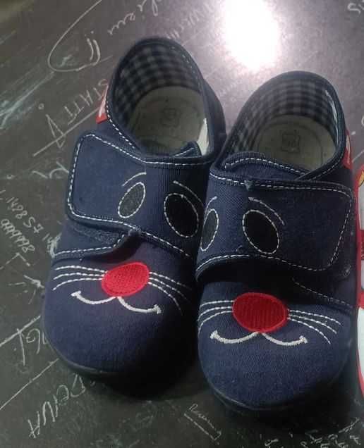 Пантофи 25 и 26 и 28 размер