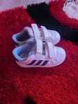 Adidasi adidas marimea 26