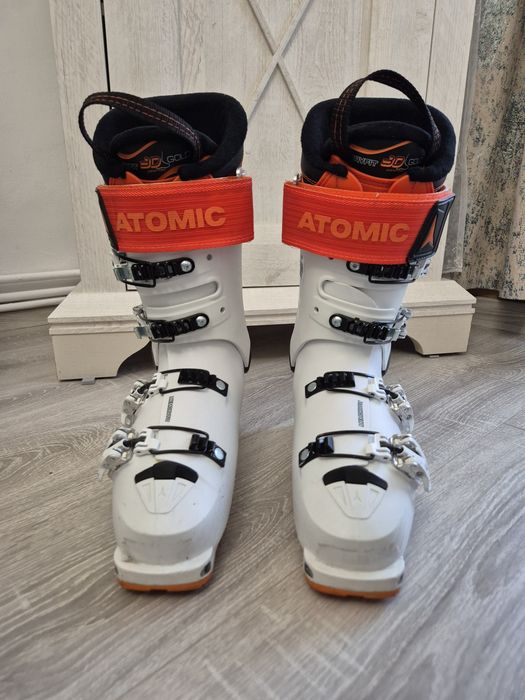 Clăpari Atomic Hawx 120 Ultra XTD ca noi