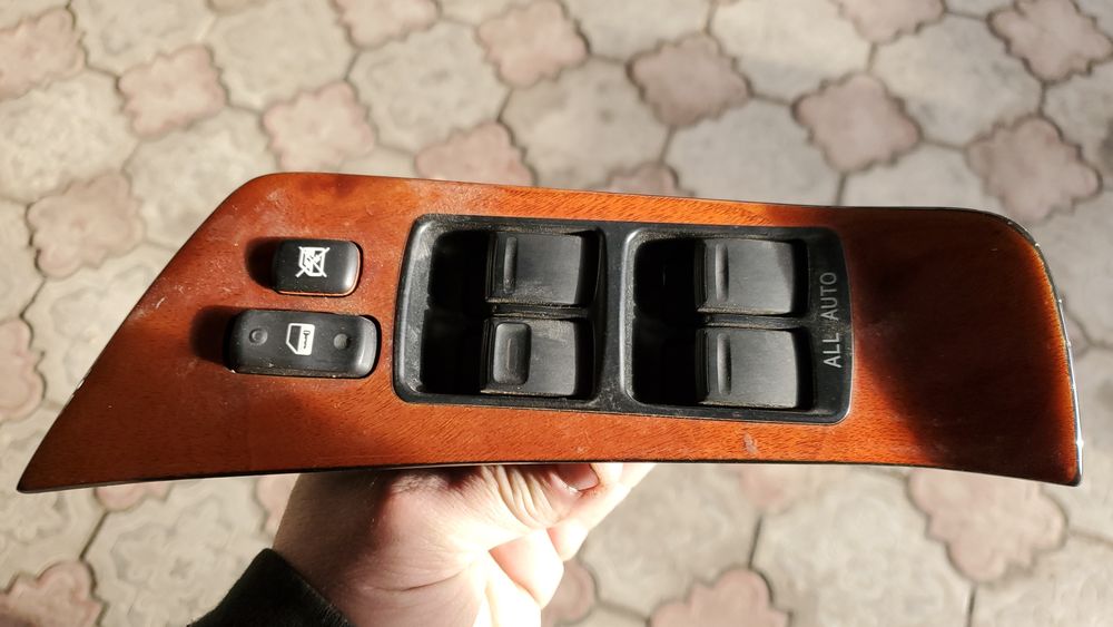 Блок стеклоподъёмника на лексус rx300