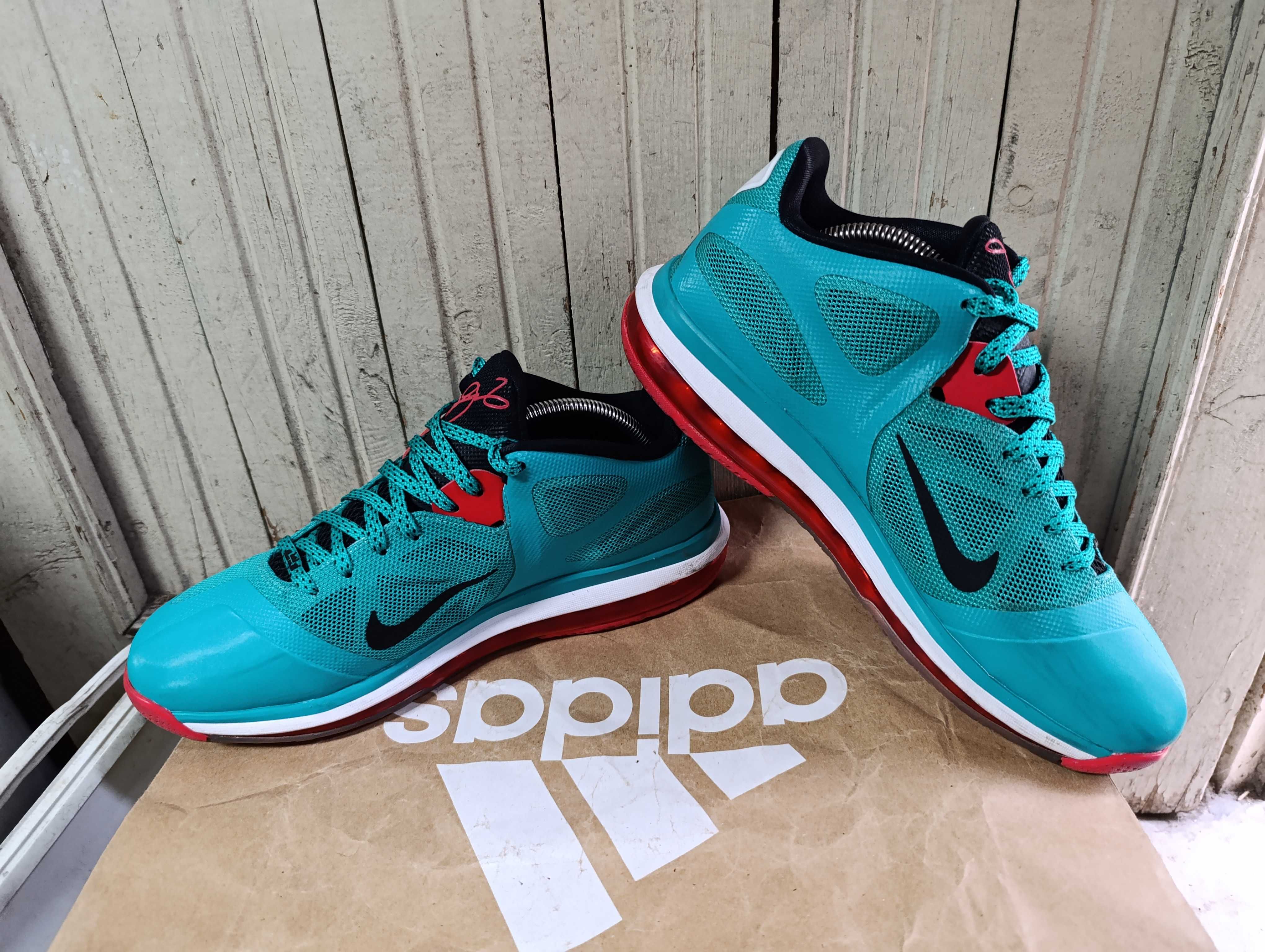 Nike LeBron 9 Low "Reverse Liverpool"оригинални маратонки 44 номер