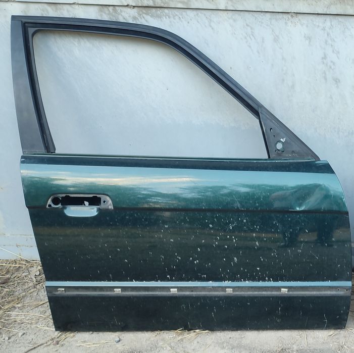 Передняя дверь R на БМВ Е34 BMW E34