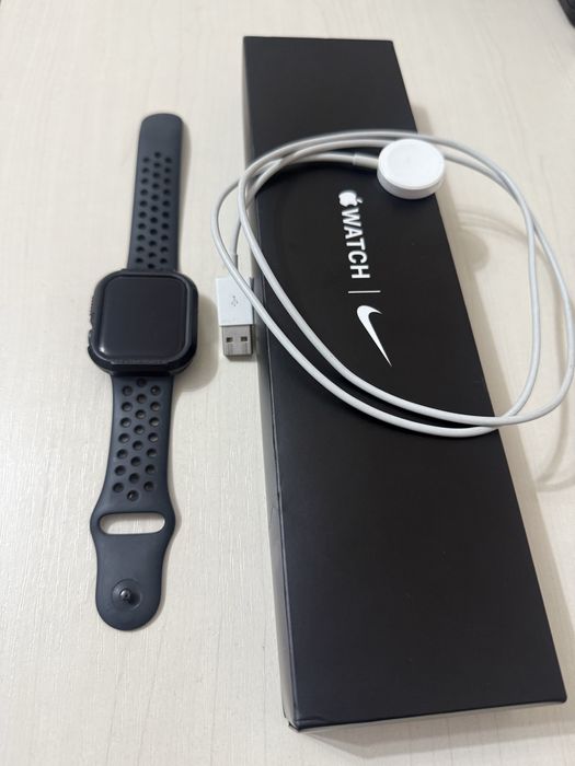 Часы Apple watch SE 44 см