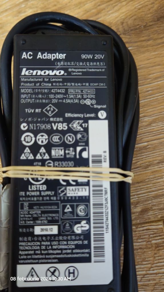 Alimentator/Încarcator Lenovo 90w