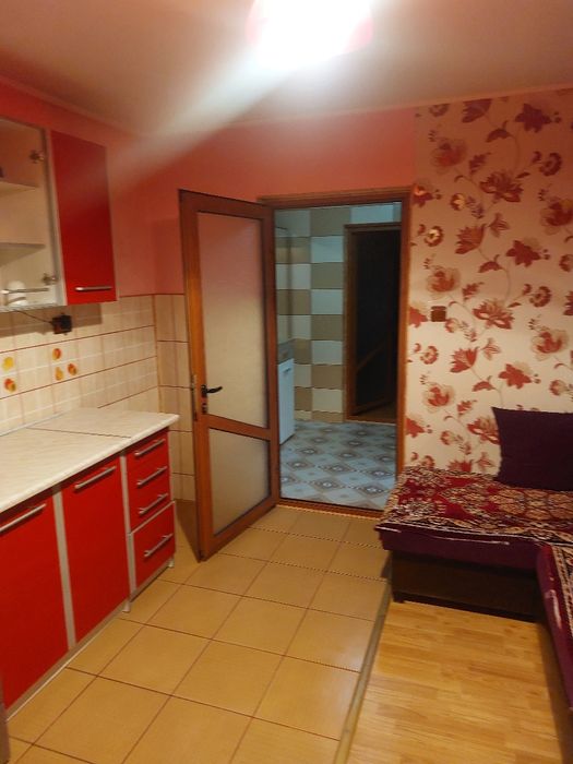 Inciriez casa la curte condiții ca la bloc.,mai multe detalii la tel..