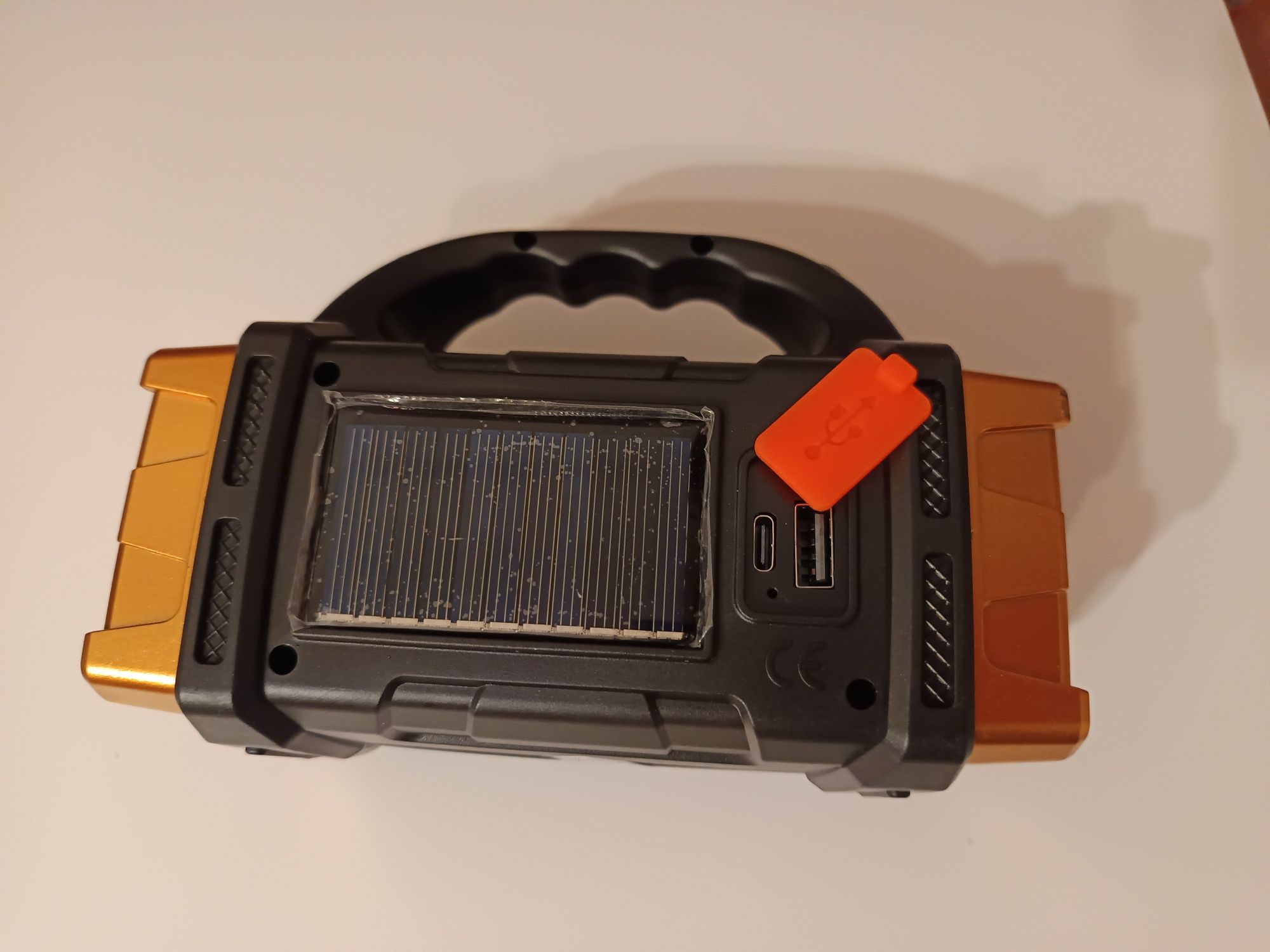 Lanternă cu acumulator