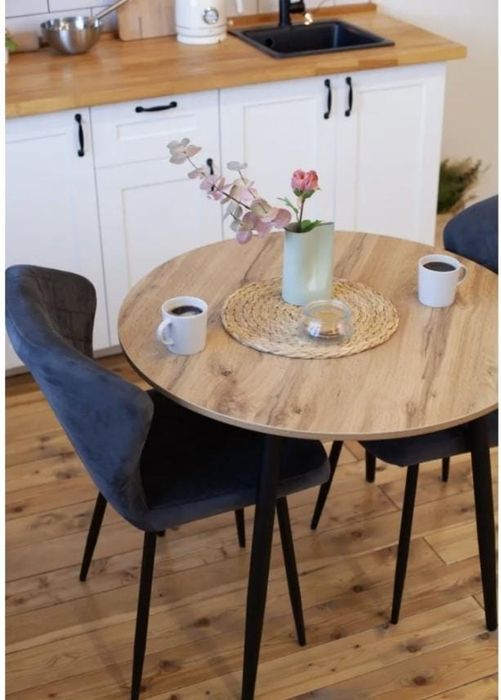 Продам  стол круглый новый.