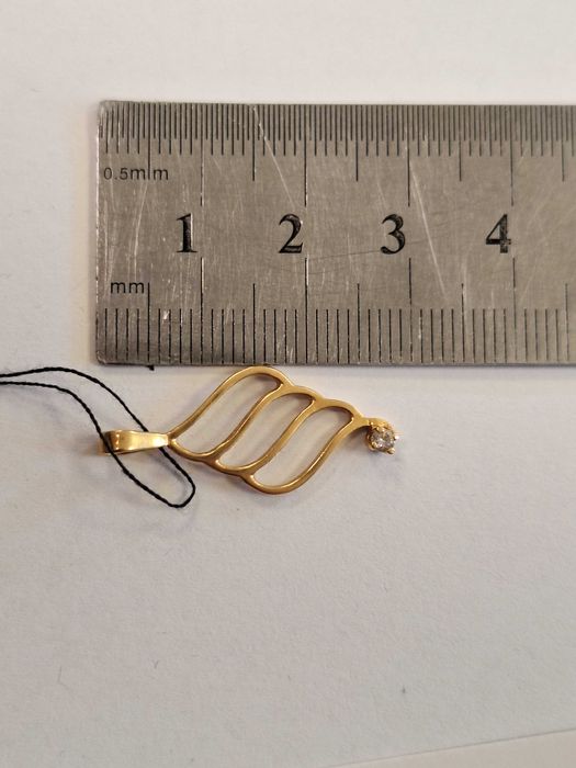 Златна Висулка - 14к. - 0,94гр.