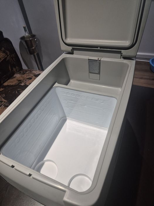 Хладилник Васко компресорен 12/24 волта