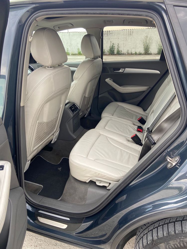 Audi Q5.   3.0tdi,quatro