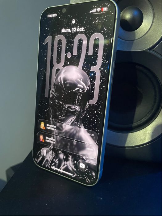 Vand urgent iphone 16 e