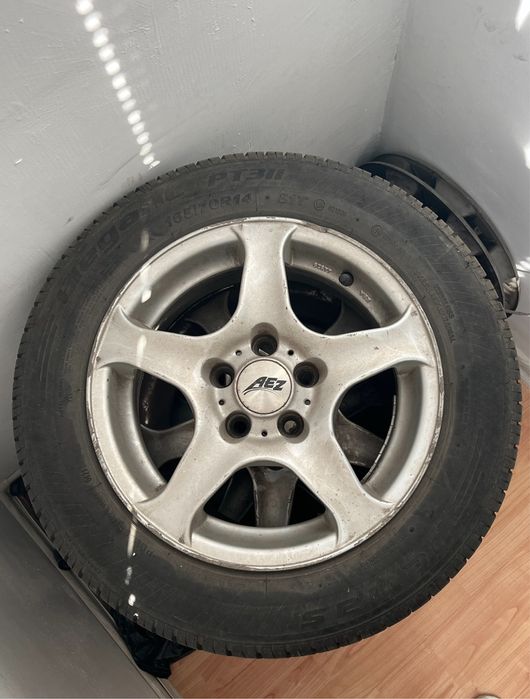 Летни гуми с джанти 165/70R14 /5x100